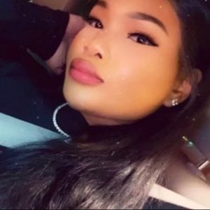 Meet your Posher, Kira